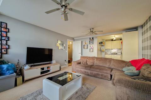 1 bedroom apartment for sale, 36 Highfield Country Apartments, Trinity