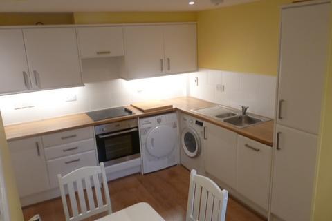 2 bedroom terraced house to rent, High Street, Stokesleyn TS9