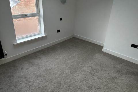 2 bedroom flat to rent, 14 Ivanhoe Road, Liverpool, Merseyside, L17