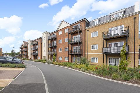 2 bedroom flat for sale, Alderson Grove, Hersham, Walton-on-Thames, KT12