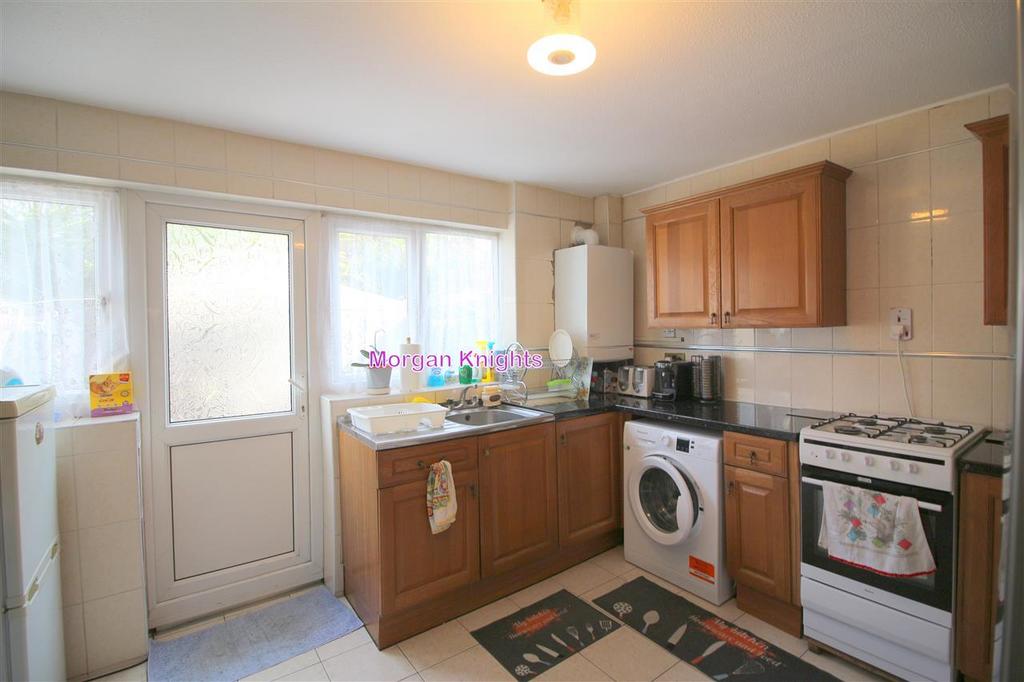 Kitchen: