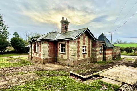 3 bedroom detached bungalow for sale, Denton Road, Bungay NR35