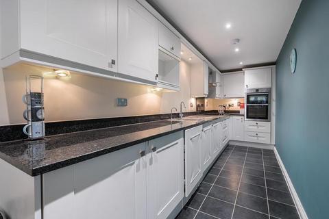 2 bedroom flat for sale, Basingstoke,  Hampshire,  RG21