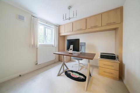 2 bedroom flat for sale, Basingstoke,  Hampshire,  RG21