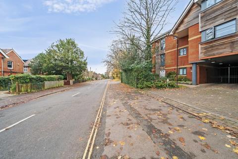 2 bedroom flat for sale, Basingstoke,  Hampshire,  RG21