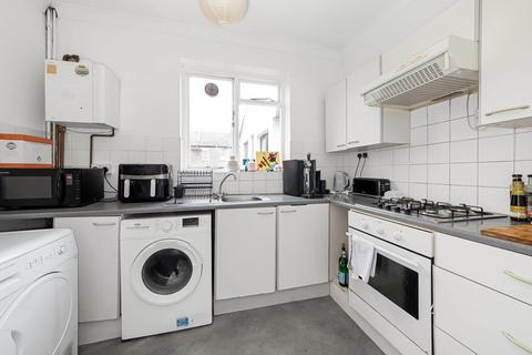 1 bedroom ground floor flat for sale, Gautrey Road, Peckham, SE15