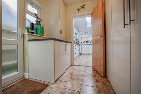 14 Roughdown Avenue, Hemel Hempstead, HP3 9BH