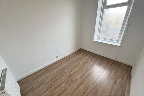 3 bedroom apartment to rent, Wellfield Terrace, Windy Nook, Gateshead, Tyne and Wear, NE10