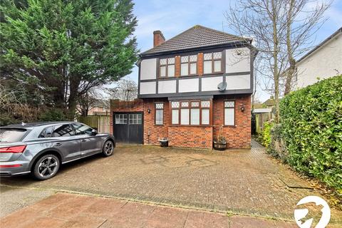 3 bedroom detached house to rent, Forest Way, Orpington, BR5