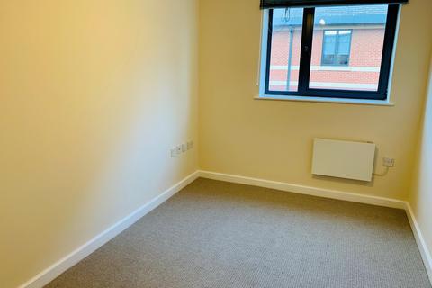 2 bedroom flat to rent, City Walk, Leeds, West Yorkshire, UK, LS11