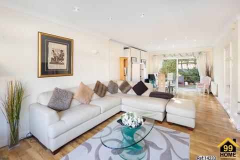 undefined, Evesham Way, Ilford, London, IG5