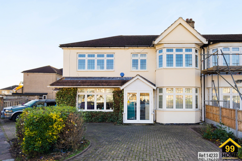 undefined, Evesham Way, Ilford, London, IG5