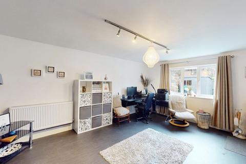 16 Allesley Close, Westhoughton, Bolton, BL5 3DW