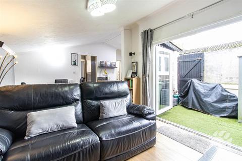 1 bedroom maisonette for sale, Puckleside, Basildon SS16