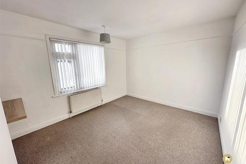 2 bedroom terraced house to rent, Dalton Grove, Leeds LS11