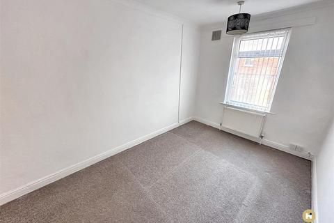 2 bedroom terraced house to rent, Dalton Grove, Leeds LS11