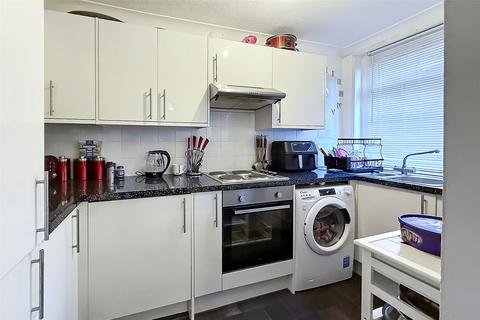 2 bedroom apartment for sale, Arundel Road, Littlehampton, West Sussex