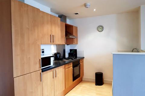 2 bedroom flat to rent, Leeds, UK, LS10