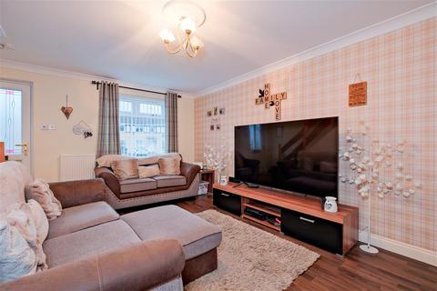 2 bedroom end of terrace house for sale, Robert Wynd, Newmains