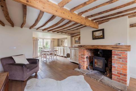 3 bedroom terraced house to rent, 2 Rockwell End Cottages, Hambleden, Henley-On-Thames RG9