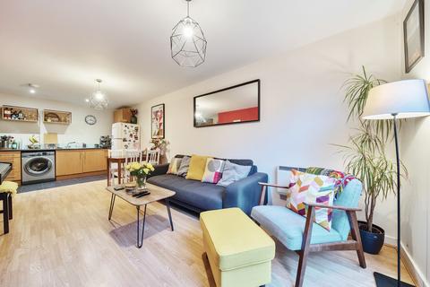 2 bedroom apartment for sale, Judd Apartments, Great Amwell Lane, London, N8