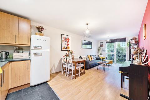 2 bedroom apartment for sale, Judd Apartments, Great Amwell Lane, London, N8