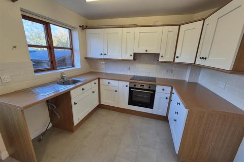 2 bedroom terraced house to rent, Llys Cain, Llanfyllin