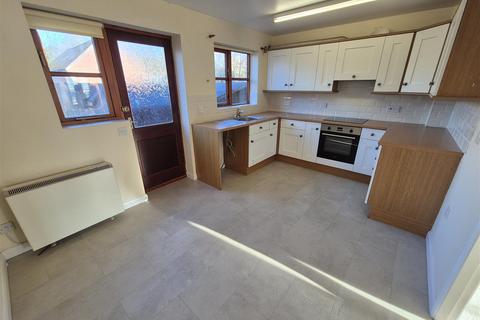 2 bedroom terraced house to rent, Llys Cain, Llanfyllin