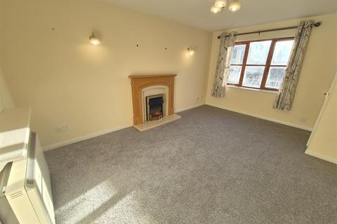 2 bedroom terraced house to rent, Llys Cain, Llanfyllin