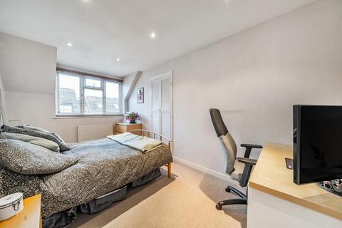 2 bedroom flat for sale, Wolftencroft Close, Battersea