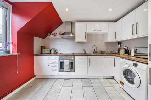 29 Wolftencroft Close, London, SW11 2LB
