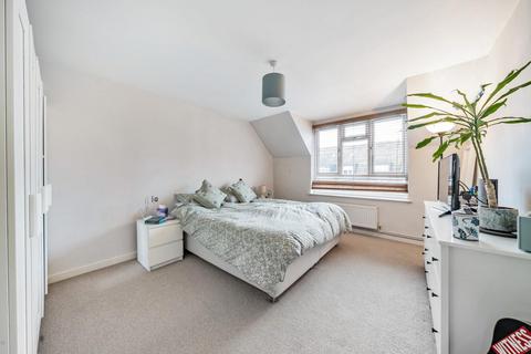 29 Wolftencroft Close, London, SW11 2LB