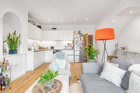 3 bedroom maisonette for sale, Barnes High Street, London, SW13