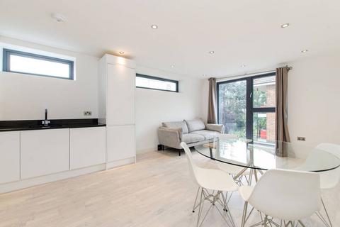 2 bedroom flat to rent, Wandsworth Road, Nine Elms, London, SW8