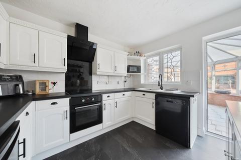 3 bedroom detached house for sale, Strawberry Mead, Hampshire SO50