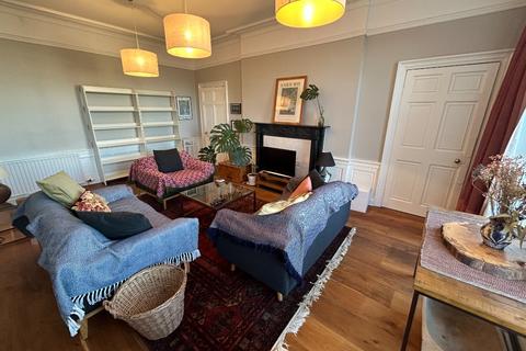 4 bedroom flat to rent, Bernard Street, Leith, Edinburgh, EH6