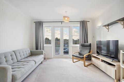 1 bedroom flat to rent, Maple Court, 41-43 Station Road, Gerrards Cross, Buckinghamshire