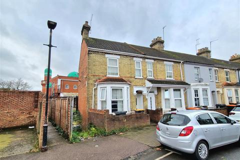 4 bedroom end of terrace house for sale, Marlborough Road, Bedford