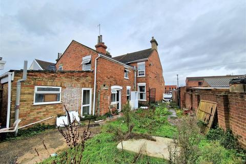 4 bedroom end of terrace house for sale, Marlborough Road, Bedford