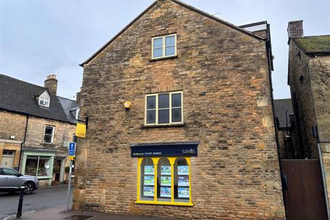 2 bedroom flat to rent, Sheep Street, Stow-on-the-Wold