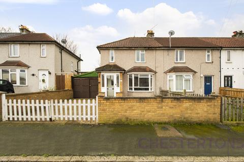 3 bedroom semi-detached house to rent, Kingsholm Gardens, Eltham