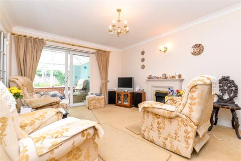 2 bedroom bungalow for sale, Keysworth Avenue, Barton on Sea, New Milton, Hampshire, BH25