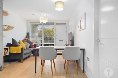 3 bedroom flat for sale, Olympic Park Avenue, London E20