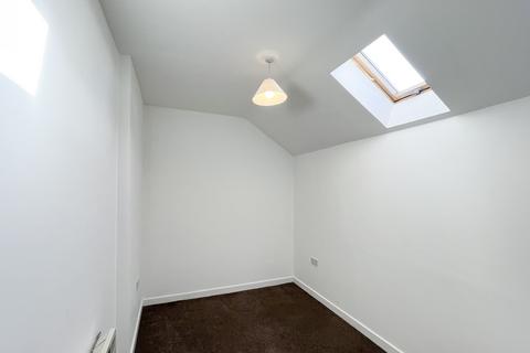 2 bedroom flat to rent, Southport PR9