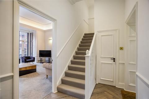 3 bedroom apartment to rent, Green Street, W1K