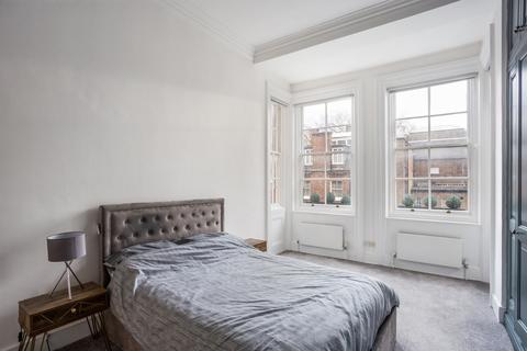 3 bedroom apartment to rent, Green Street, W1K