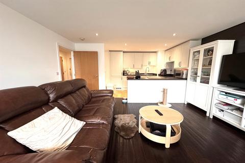 2 bedroom apartment to rent, Drift Court, E16