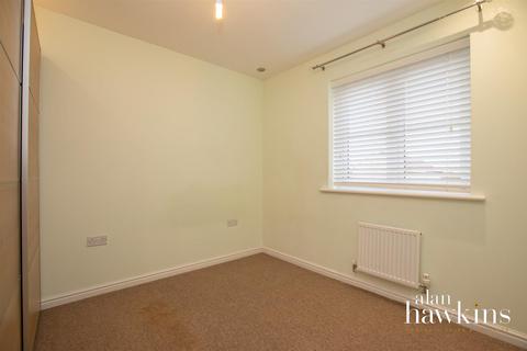 11 Buxton Way, Royal Wootton Bassett, Swindon, SN4 8JB