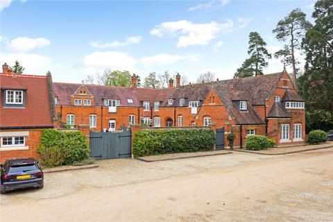 3 bedroom terraced house to rent, Westminster Court, Buckland, Faringdon, Oxfordshire, SN7