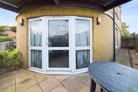 2 bedroom ground floor flat for sale, Wharfside Close, Erith, Kent, DA8